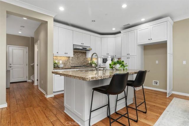 204 Overbrook, Irvine, CA 92620