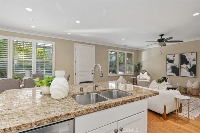 204 Overbrook, Irvine, CA 92620