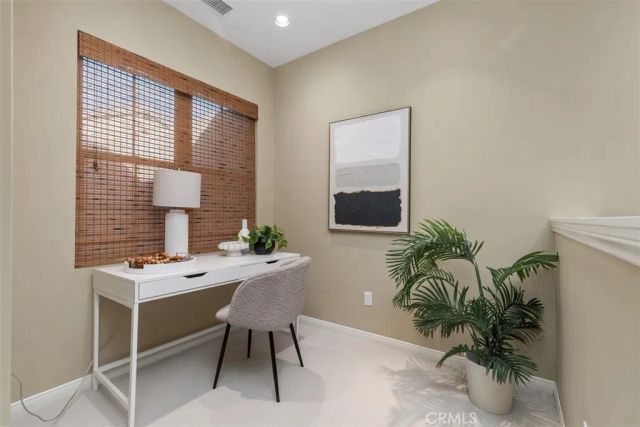204 Overbrook, Irvine, CA 92620