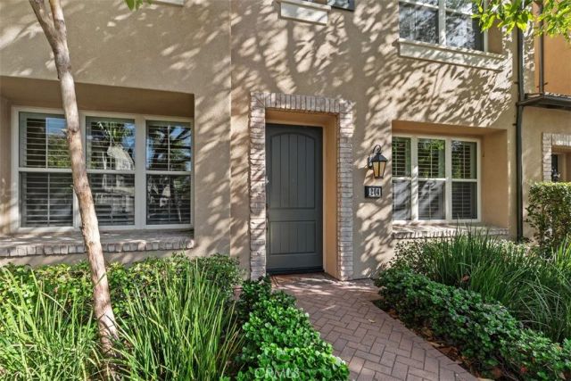 204 Overbrook, Irvine, CA 92620