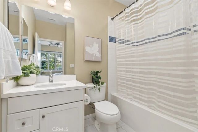 204 Overbrook, Irvine, CA 92620
