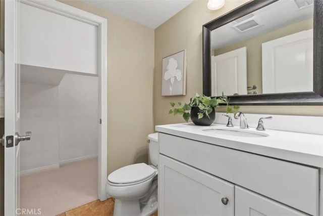 204 Overbrook, Irvine, CA 92620