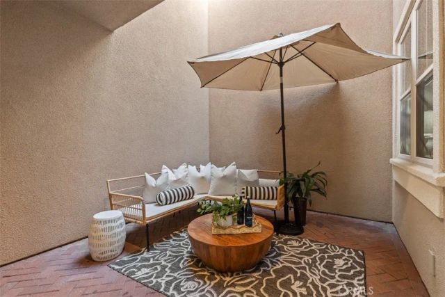 204 Overbrook, Irvine, CA 92620