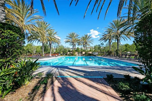 204 Overbrook, Irvine, CA 92620
