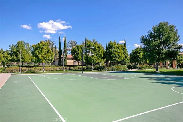 204 Overbrook, Irvine, CA 92620