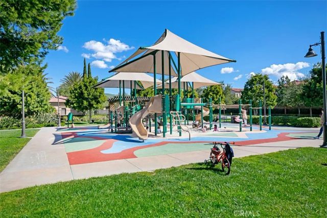 204 Overbrook, Irvine, CA 92620