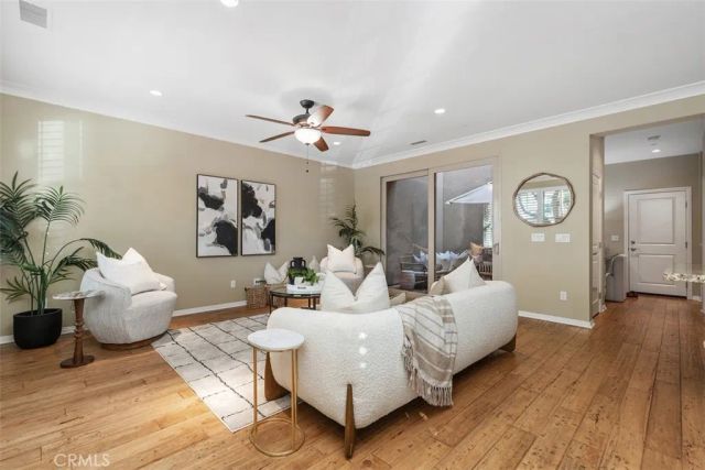 204 Overbrook, Irvine, CA 92620