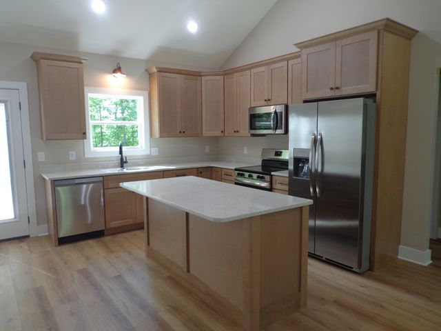 700 Hillcrest Rd, Waverly, TN 37185