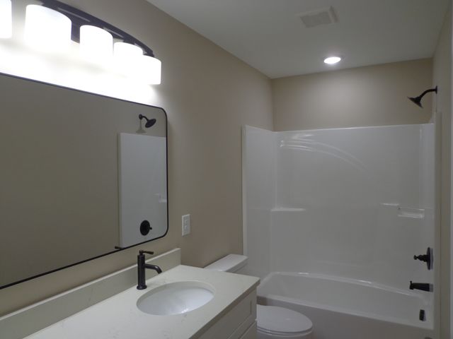 700 Hillcrest Rd, Waverly, TN 37185