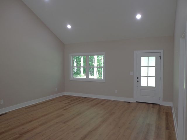 700 Hillcrest Rd, Waverly, TN 37185