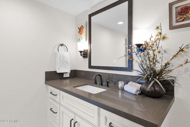 4883 N Granite Reef Road, Scottsdale, AZ 85251