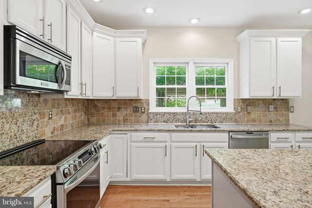 5106 LEATHERBACK RD, Woodbridge, VA 22193