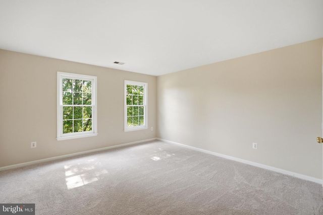 5106 LEATHERBACK RD, Woodbridge, VA 22193