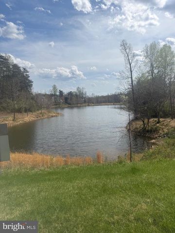 5106 LEATHERBACK RD, Woodbridge, VA 22193