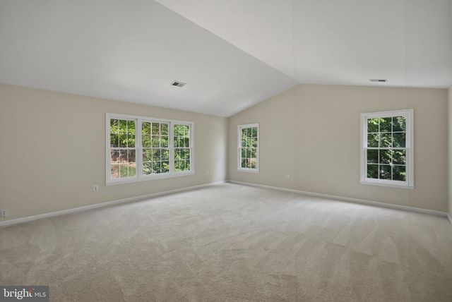 5106 LEATHERBACK RD, Woodbridge, VA 22193