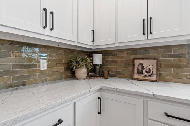 499 PAPERMILL CIRCLE, Kimberly, WI 54136