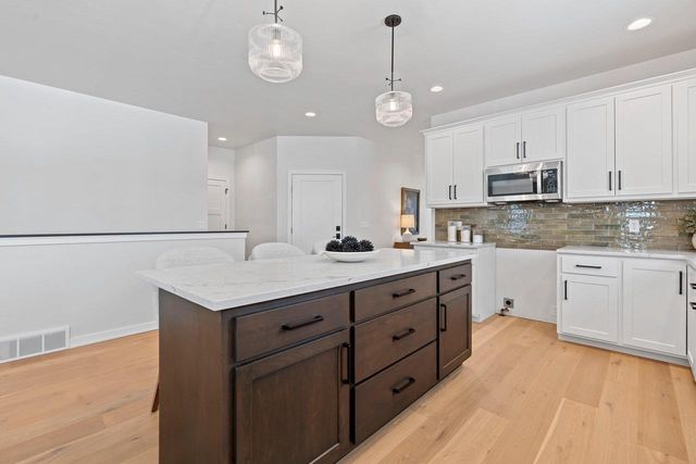 499 PAPERMILL CIRCLE, Kimberly, WI 54136