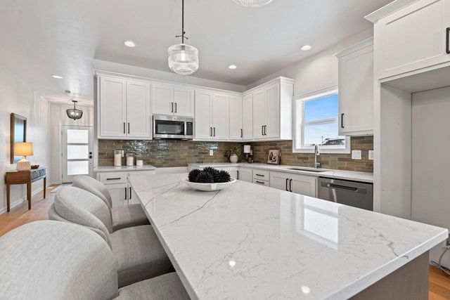 499 PAPERMILL CIRCLE, Kimberly, WI 54136