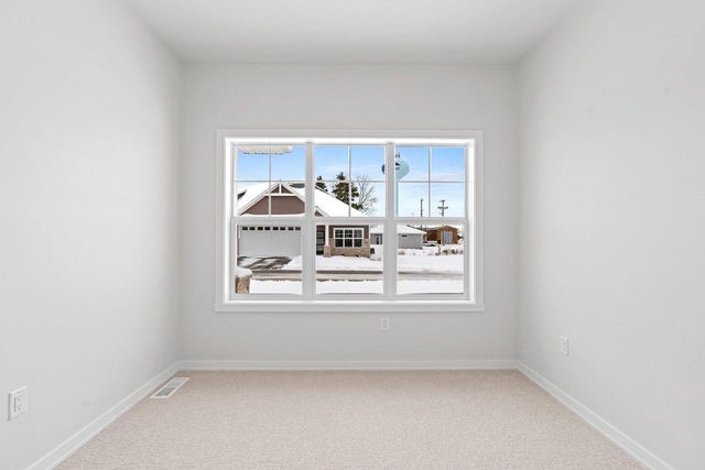 499 PAPERMILL CIRCLE, Kimberly, WI 54136