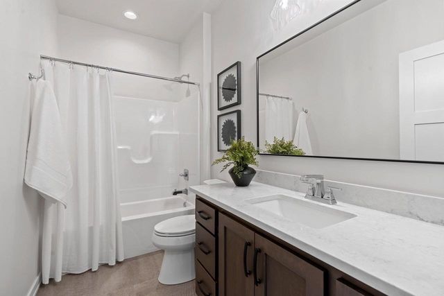 499 PAPERMILL CIRCLE, Kimberly, WI 54136