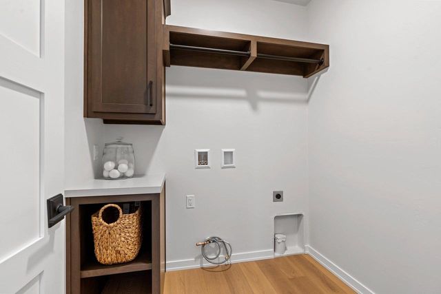 499 PAPERMILL CIRCLE, Kimberly, WI 54136