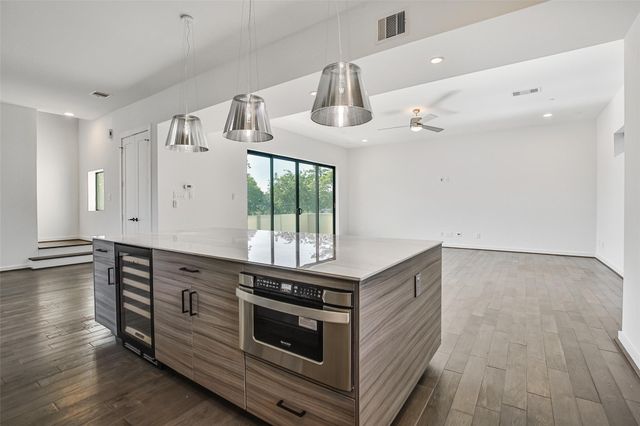 815 W 17th Street, Houston, TX 77008