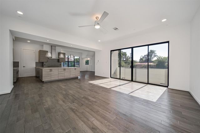 815 W 17th Street, Houston, TX 77008