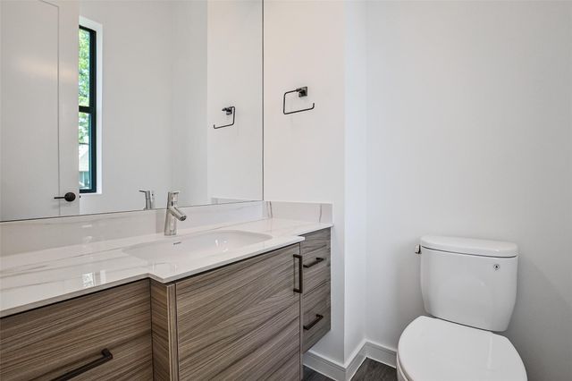 815 W 17th Street, Houston, TX 77008