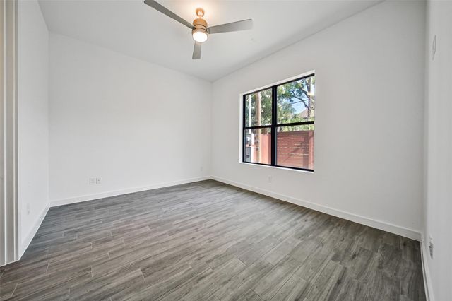 815 W 17th Street, Houston, TX 77008