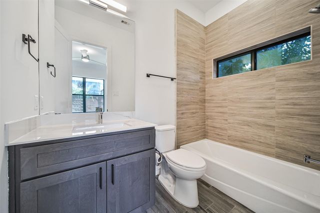 815 W 17th Street, Houston, TX 77008