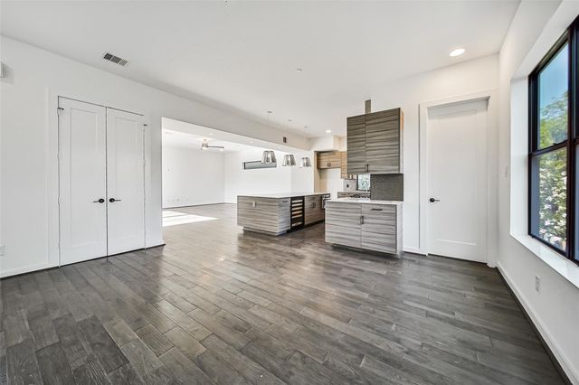 815 W 17th Street, Houston, TX 77008