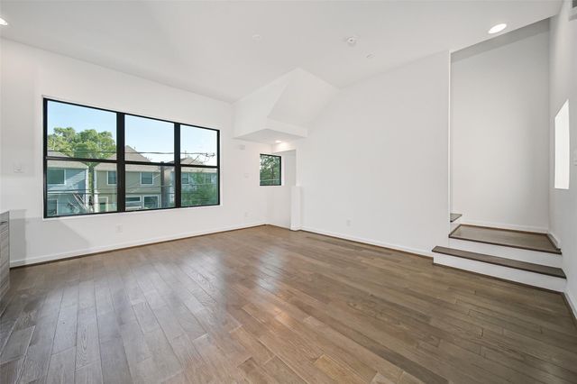 815 W 17th Street, Houston, TX 77008