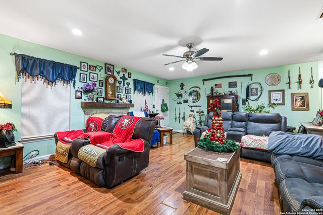 4918 Dare Ln, San Antonio, TX 78217