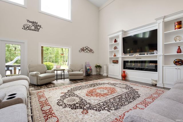 10810 Douglas Rd, Osceola, IN 46561