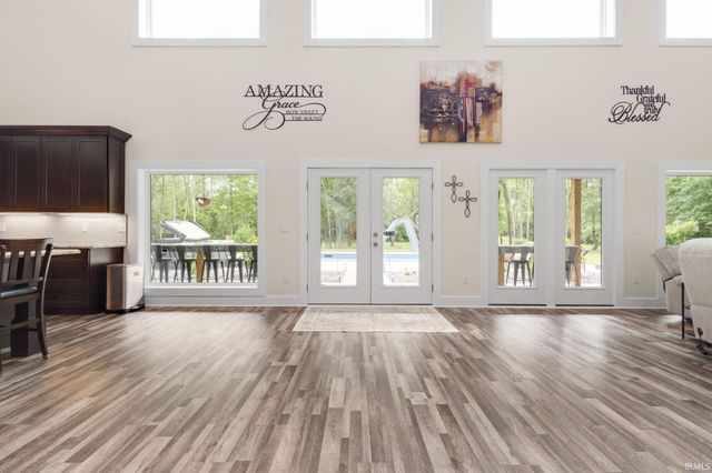 10810 Douglas Rd, Osceola, IN 46561