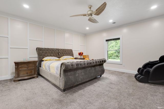 10810 Douglas Rd, Osceola, IN 46561
