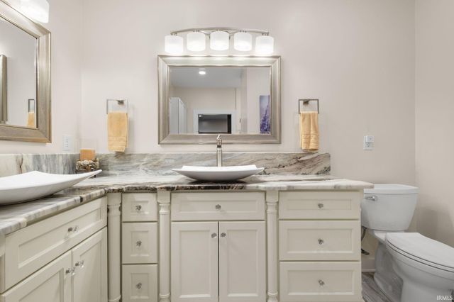 10810 Douglas Rd, Osceola, IN 46561