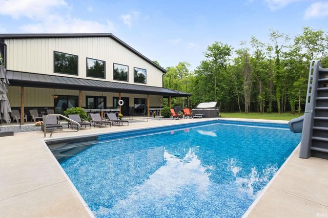 10810 Douglas Rd, Osceola, IN 46561