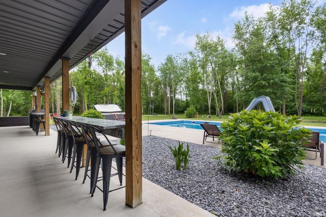 10810 Douglas Rd, Osceola, IN 46561