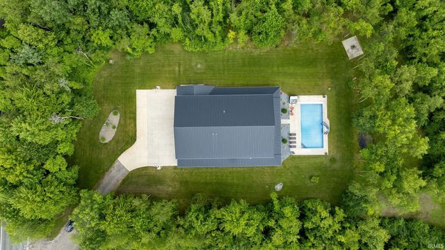 10810 Douglas Rd, Osceola, IN 46561