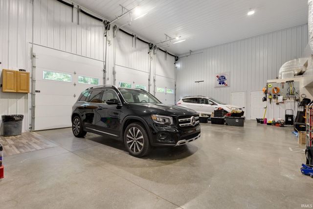 10810 Douglas Rd, Osceola, IN 46561