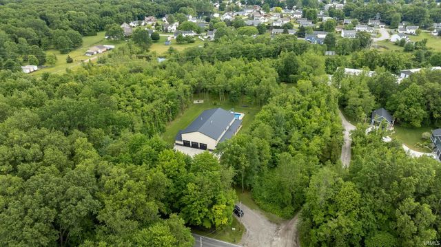 10810 Douglas Rd, Osceola, IN 46561