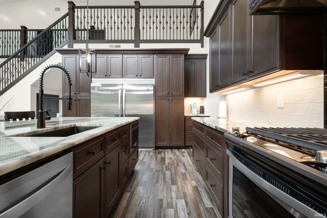 10810 Douglas Rd, Osceola, IN 46561
