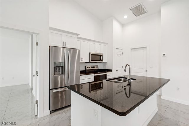 2725 SW Embers TER, Cape Coral, FL 33991