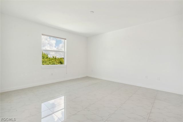 2725 SW Embers TER, Cape Coral, FL 33991