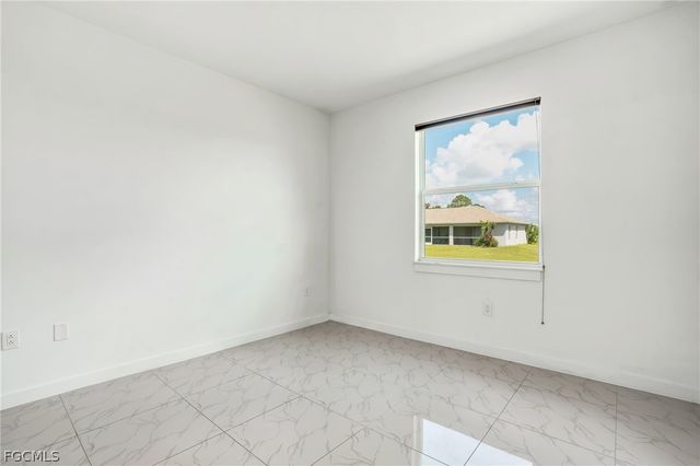 2725 SW Embers TER, Cape Coral, FL 33991