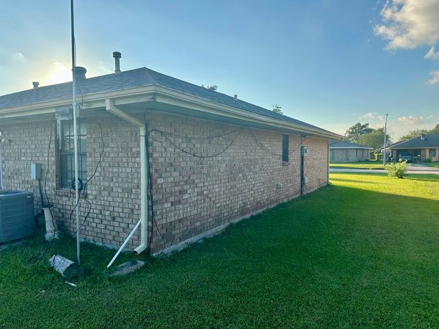 112 Odelia Circle, Houma, LA 70363