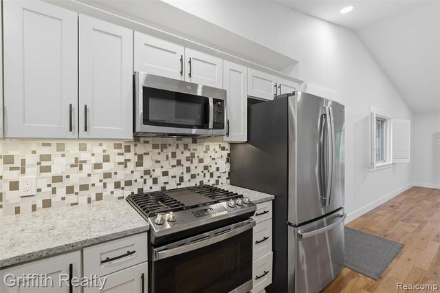 865 Alpine Drive, Brighton, MI 48116