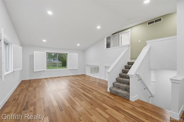 865 Alpine Drive, Brighton, MI 48116