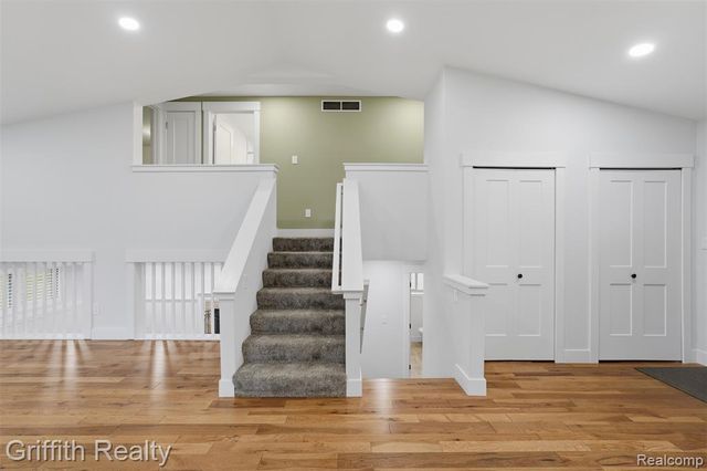 865 Alpine Drive, Brighton, MI 48116